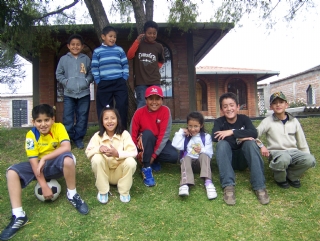 Rosemans students in Ecuador.JPG